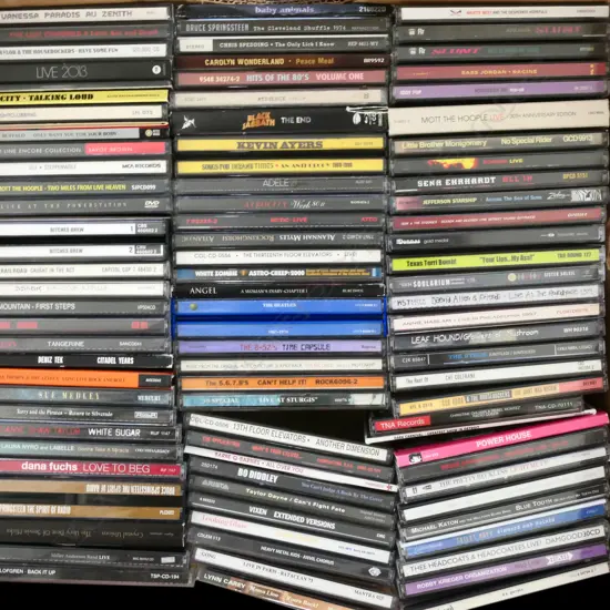 APPROX 80-90 CDS MIXED GENRE MAINLY ROCK